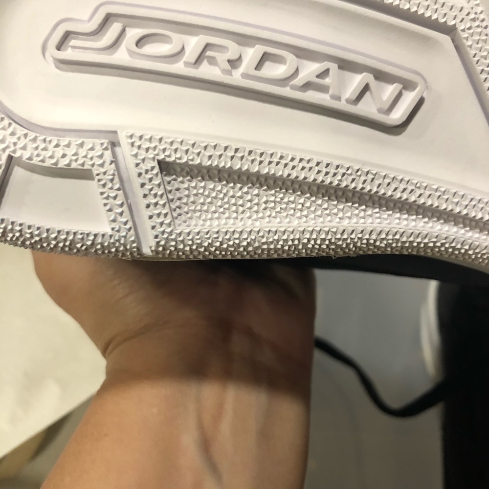 Air Jordan 3 Retro BG Size 4.5Y (May fit Size 4Y) - Picture 6 of 6